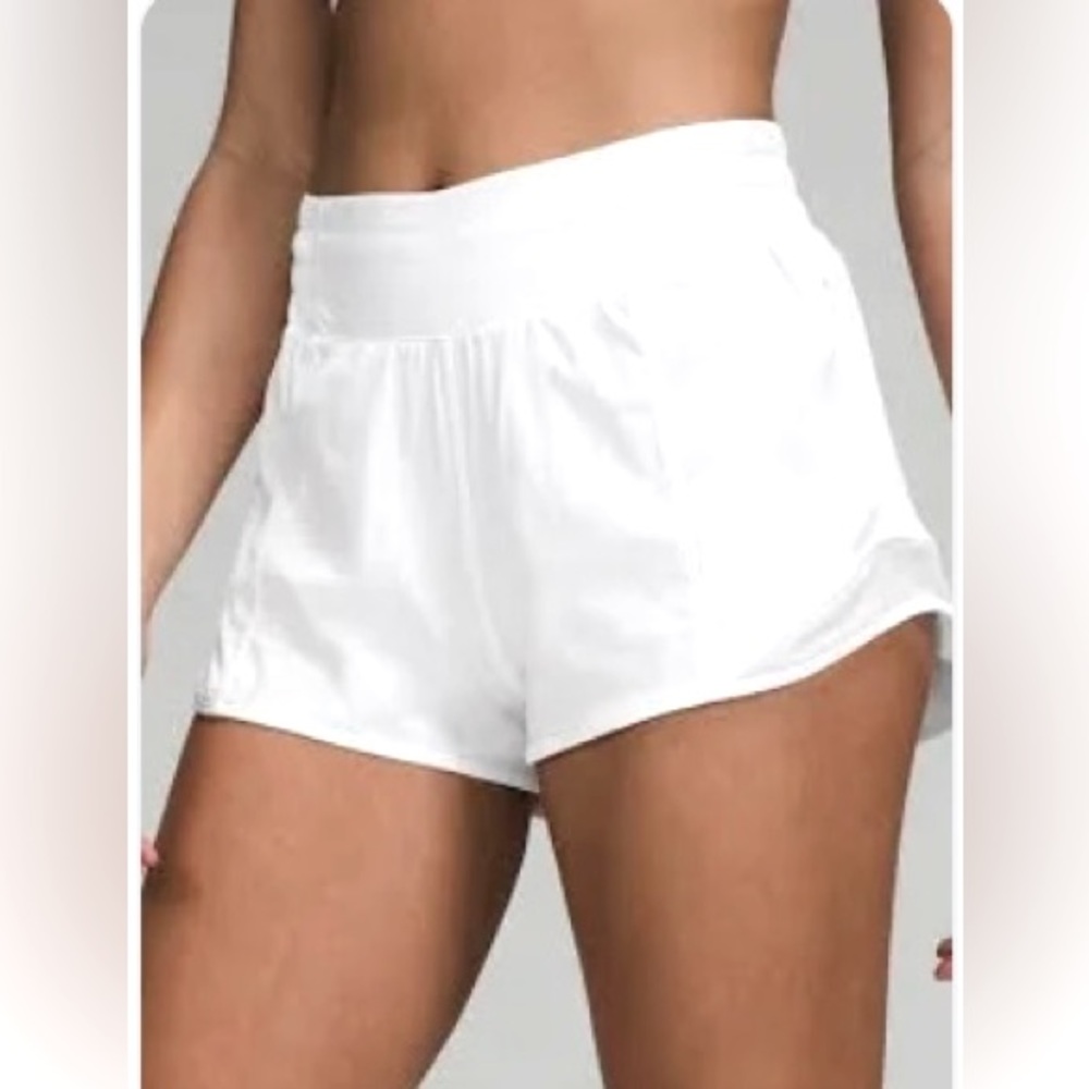 Lululemon white hottie hots 4 inch